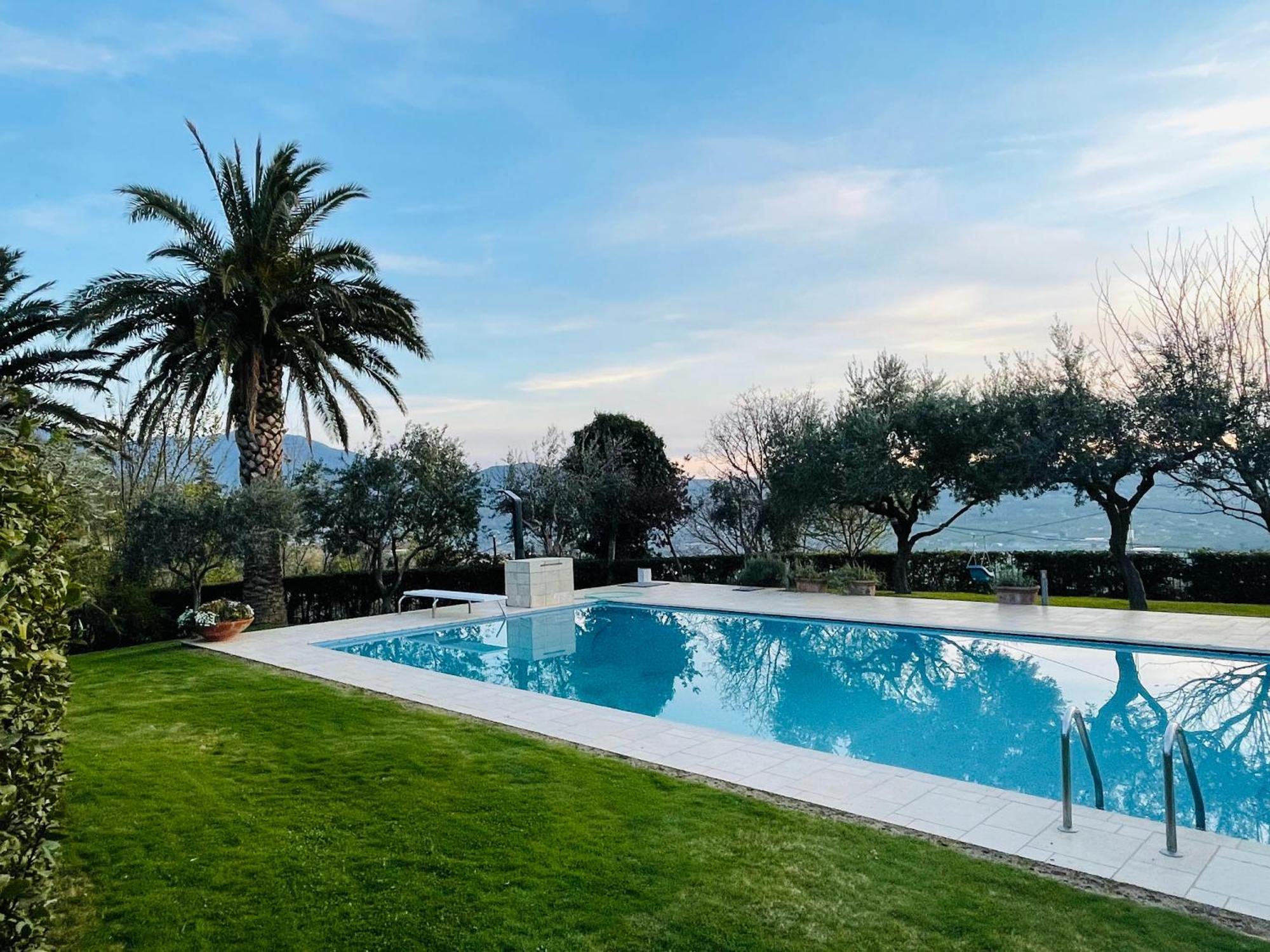 Villa Mandetta B&B Santo Stefano del Sole Екстер'єр фото