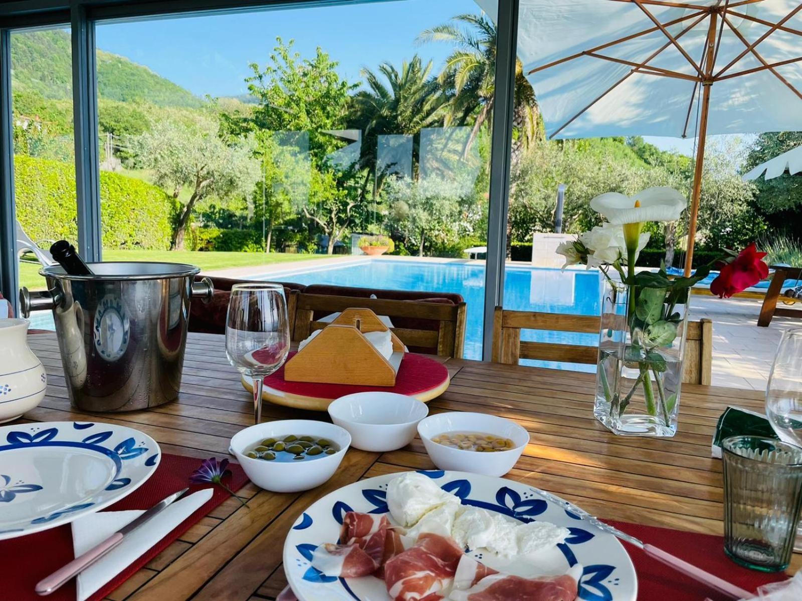 Villa Mandetta B&B Santo Stefano del Sole Екстер'єр фото