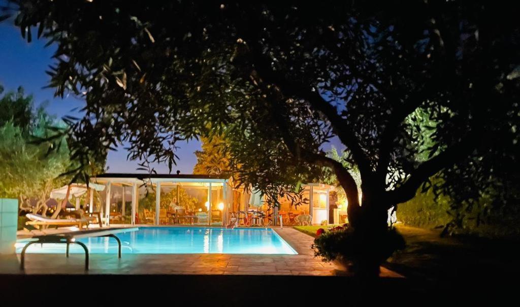 Villa Mandetta B&B Santo Stefano del Sole Екстер'єр фото