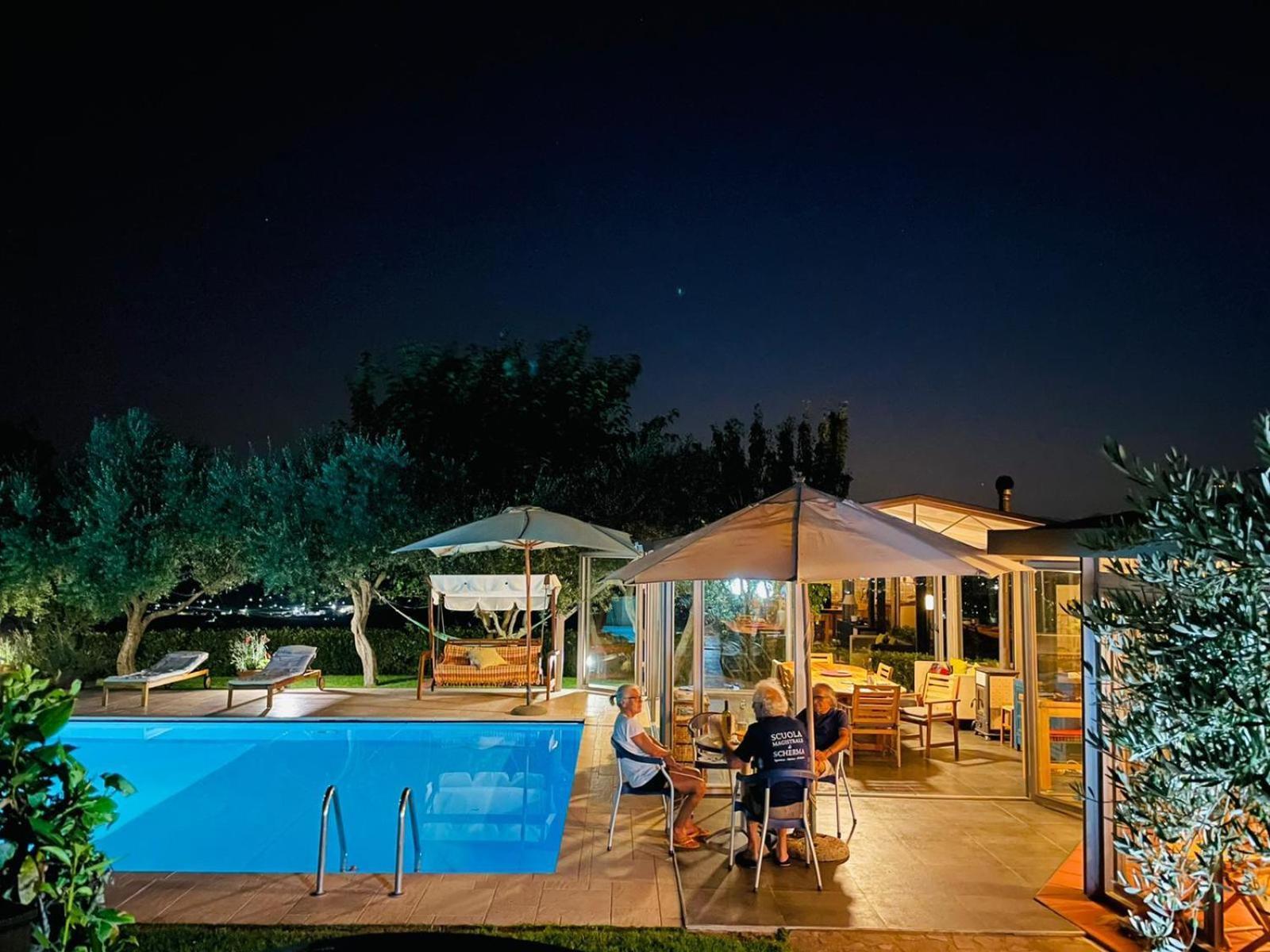 Villa Mandetta B&B Santo Stefano del Sole Екстер'єр фото